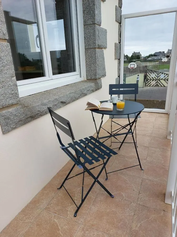 Ty Ann Maison Avec Jardin Clos De Mur, A Proximite Des Commerces Et A 3Km Des Plages Penvénan Vakantiehuis