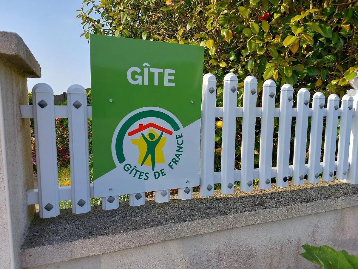 Ty Ann Maison Avec Jardin Clos De Mur, A Proximite Des Commerces Et A 3Km Des Plages Penvénan Frankrijk